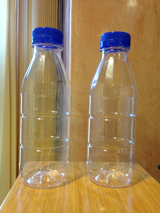 Fancywhoop Bottiglia di Plastica Vuota Trasparente Bottiglie in Plastic Pet con Tappo Nero 12 Pack 400ml Empty Bottle per Acqua Succhi Latte e Altre Bevande Fatte in Casa 